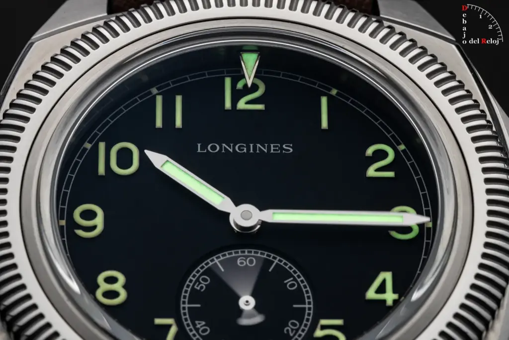 Longines Pilot Majetek Super-LumiNova glow