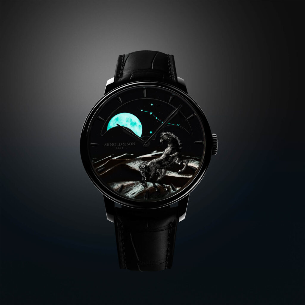 Arnold & Son Perpetual Moon 41.5 Platinum «Horse of the Dunes» con lumen actuando