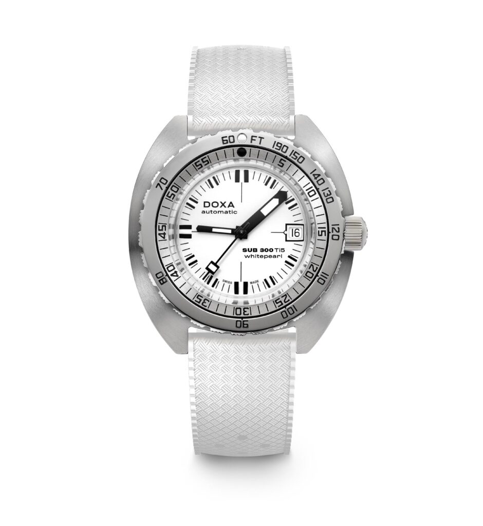 DOXA SUB 300 Ti5 frontal esfera blanca