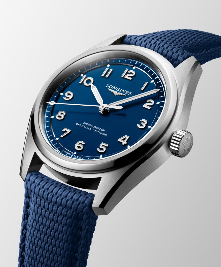 Longines Spirit Pilot 39 mm detalle