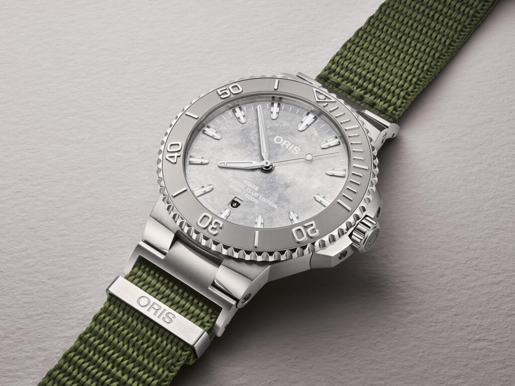 Oris Social Club Edition II vista general