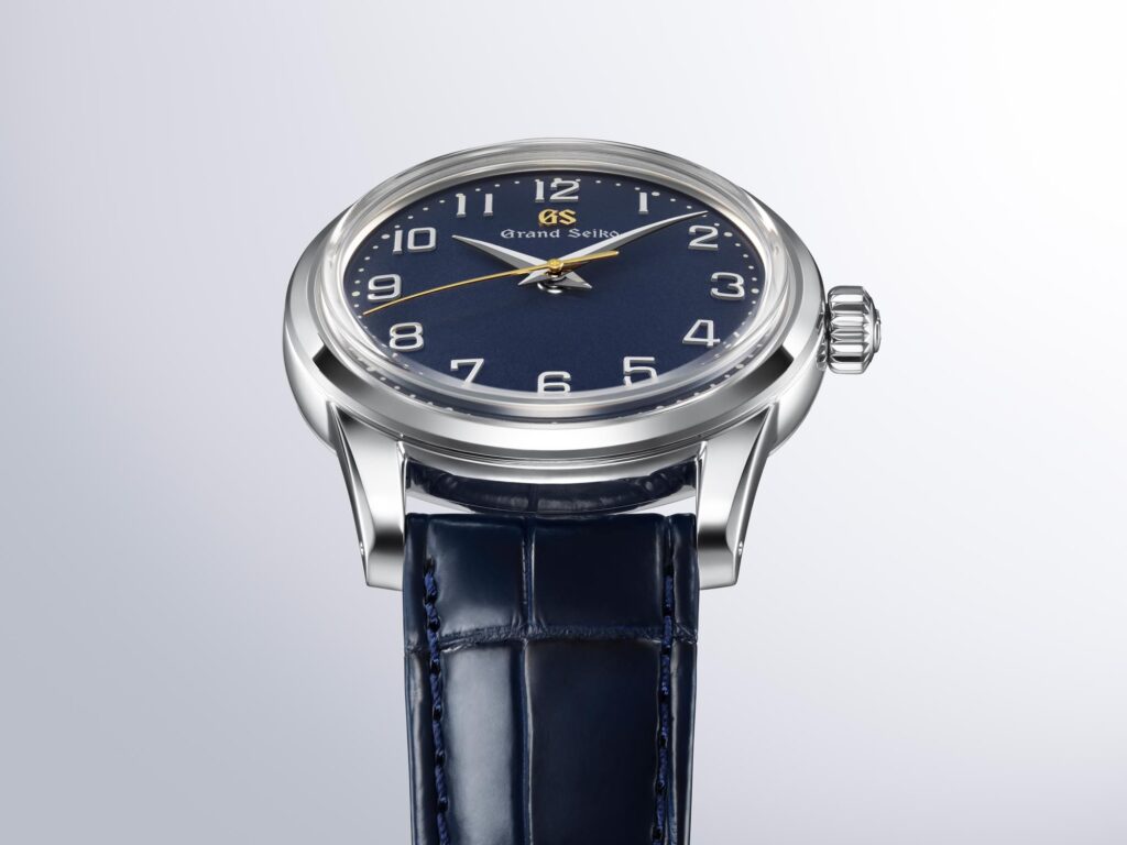 Grand Seiko SBGW325 en perspectiva en ángulo