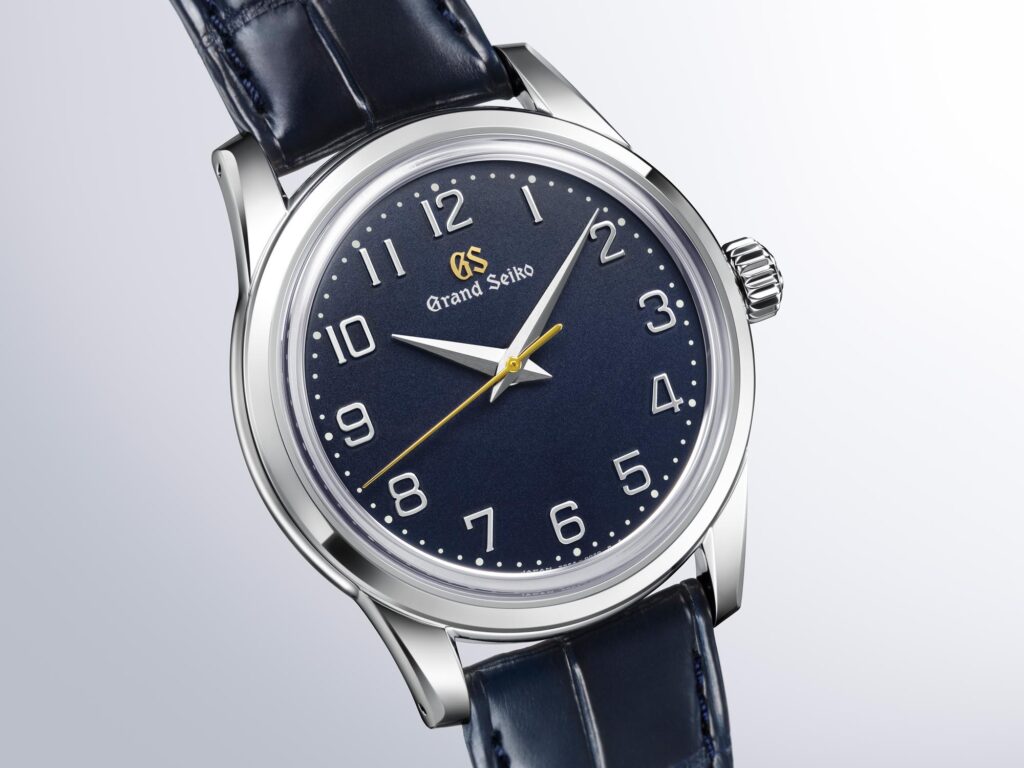 Detalle de la esfera azul índigo y numerales del Grand Seiko SBGW325