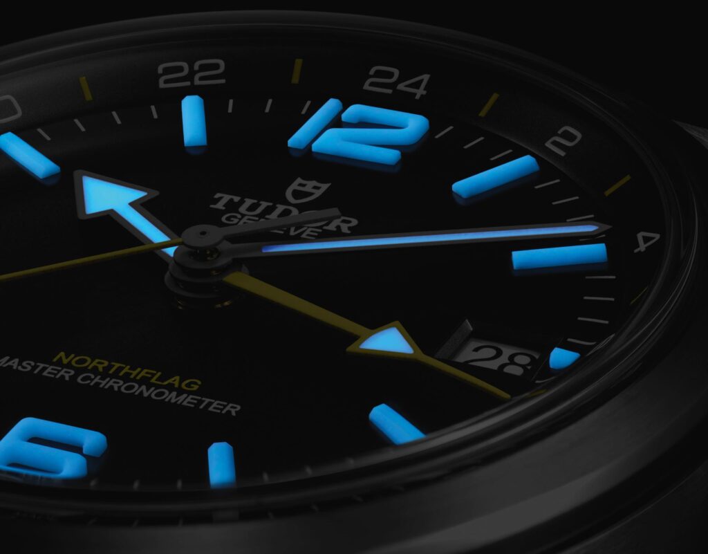 TUDOR North Flag GMT textura esfera