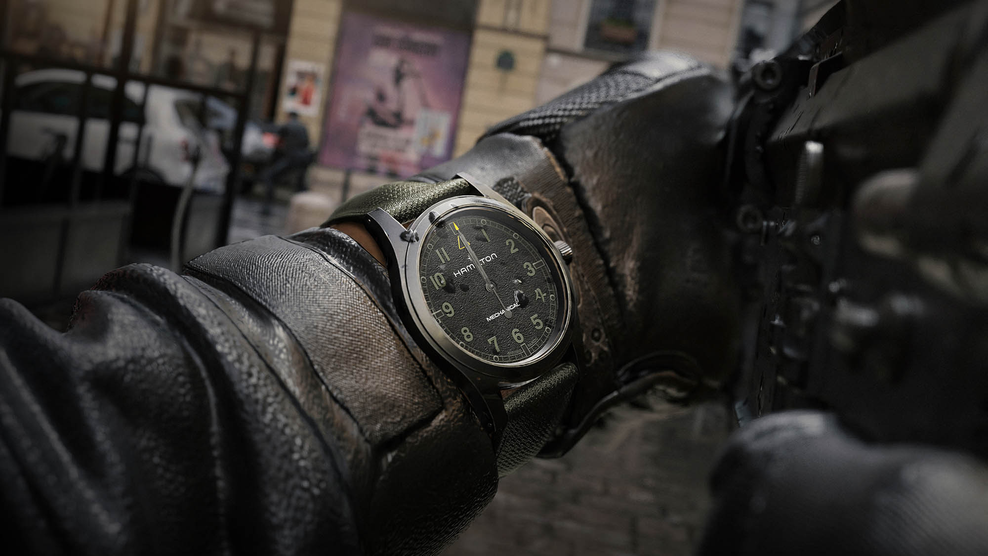 Hamilton Khaki Field Mechanical 38 mm Call of Duty Modern Warfare 4 PVD negro