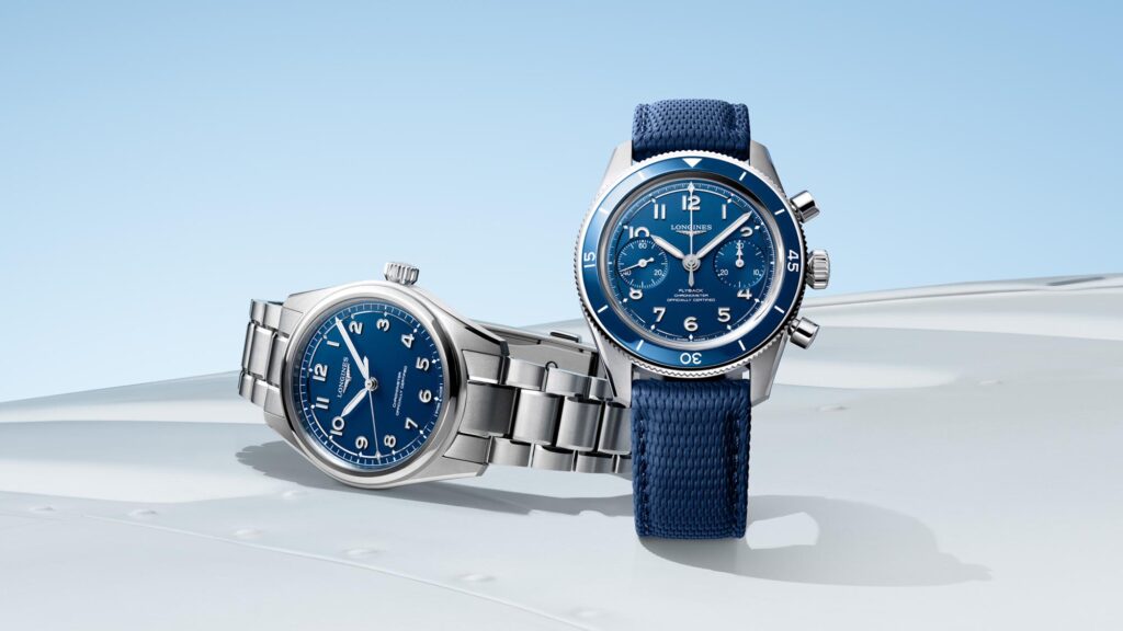 Cronógrafo Longines Spirit Pilot Flyback con esfera azul mate y correa de caucho azul texturizada.