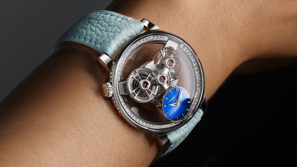 MB&F SP One Pavée en oro blanco de 38 mm engastado con diamantes y esfera azul inclinada