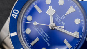 Tudor Black Bay 54 Blue Ref. 79000B con esfera azul zafiro y caja de acero de 37 mm