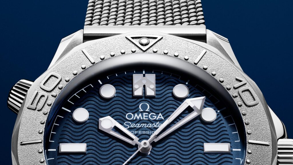 Detalle esfera azul OMEGA Seamaster James Bond