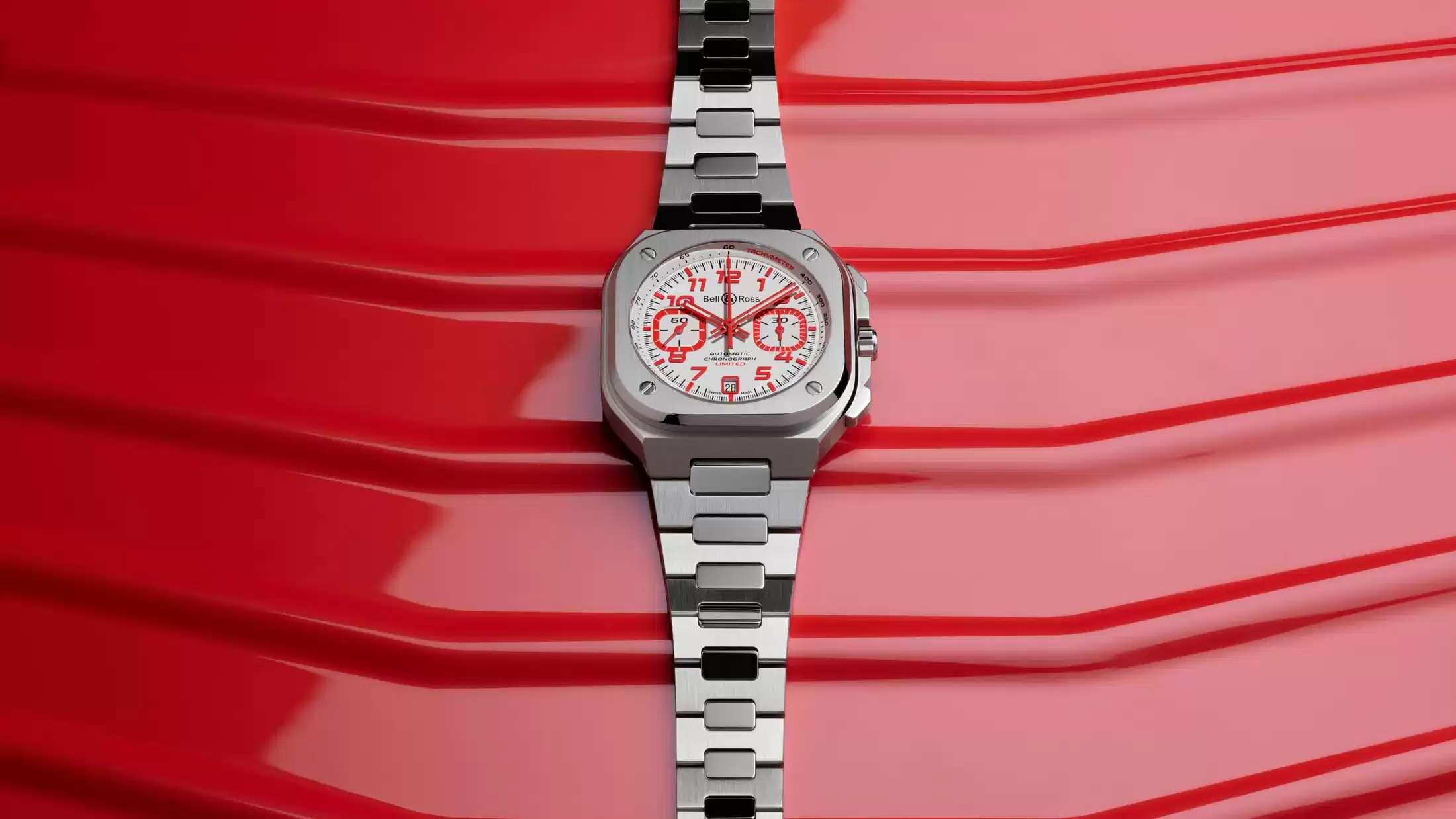 Reloj cronógrafo Bell & Ross BR-05 Chrono Snow Rocket en acero con esfera blanca y detalles en rojo de la edición limitada Simon Billy.